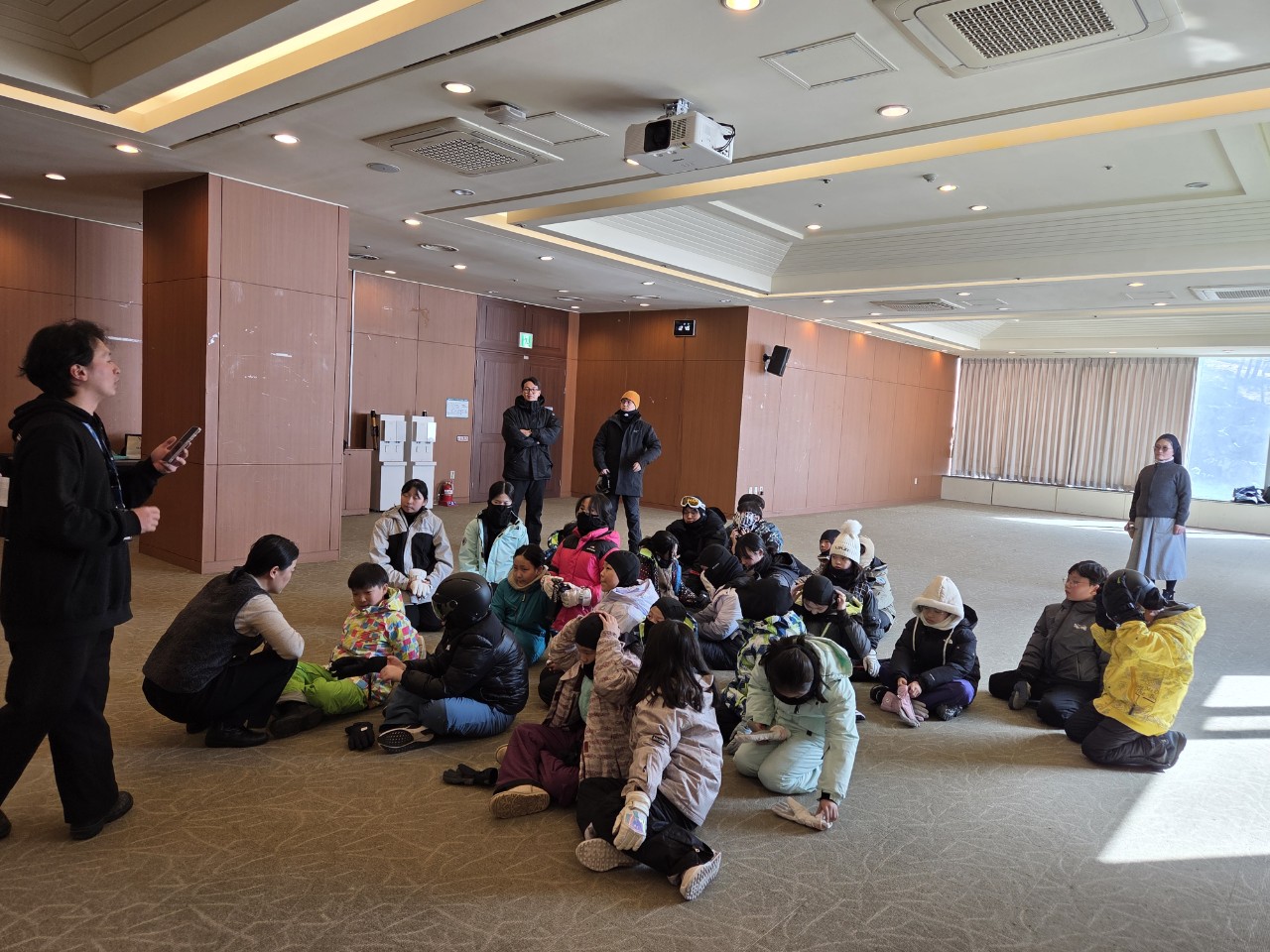 분당 야탑동 성당 복사단-전체 사진-75451969889.jpg