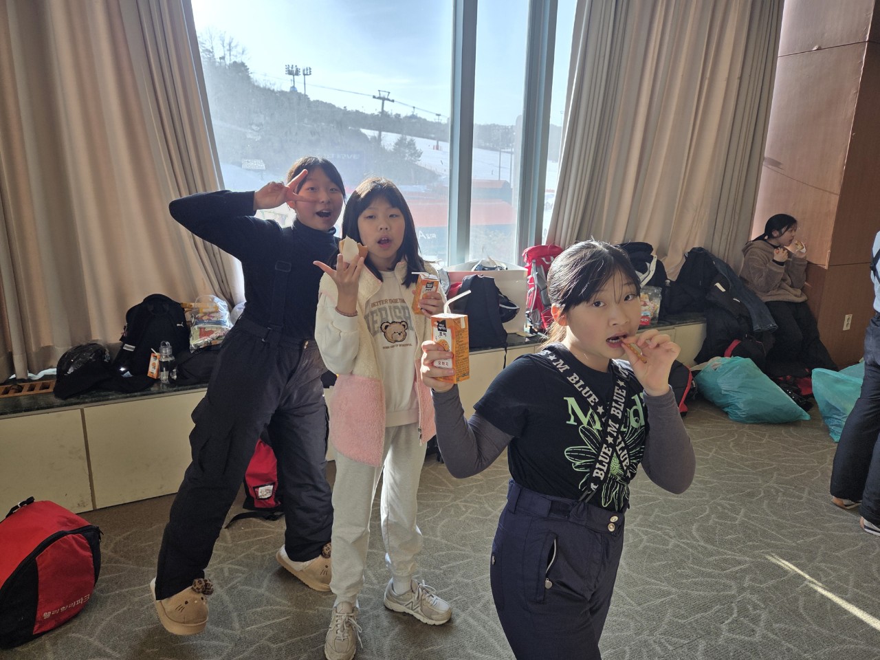 분당 야탑동 성당 복사단-전체 사진-75451969915.jpg