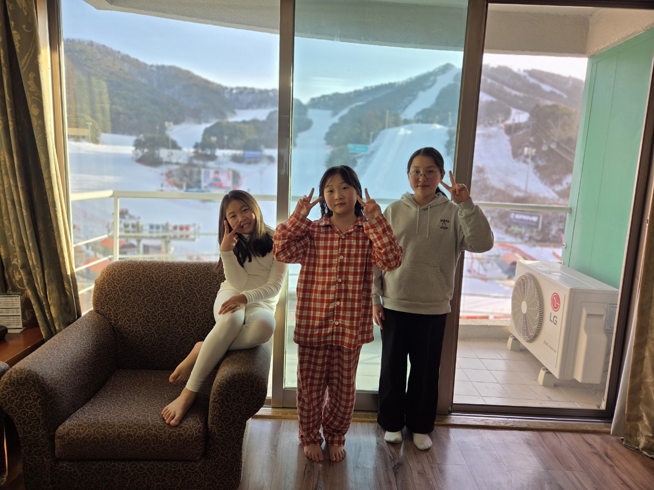 분당 야탑동 성당 복사단-전체 사진-75451969927.jpg