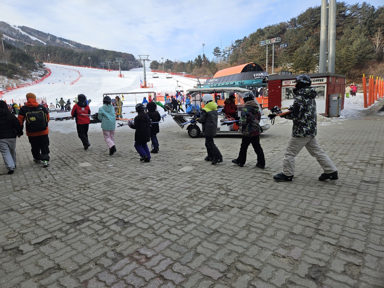 분당 야탑동 성당 복사단-전체 사진-75465808956.jpg